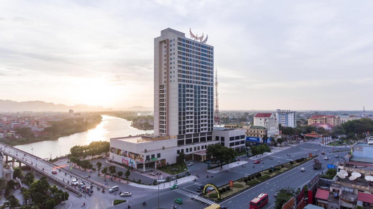 哈南蒙谭奢华酒店 Phu Ly 外观 照片